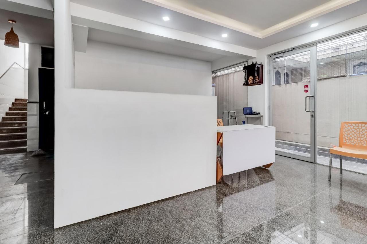 העיר בנגלור Oyo 81895 Nr Homes מראה חיצוני תמונה